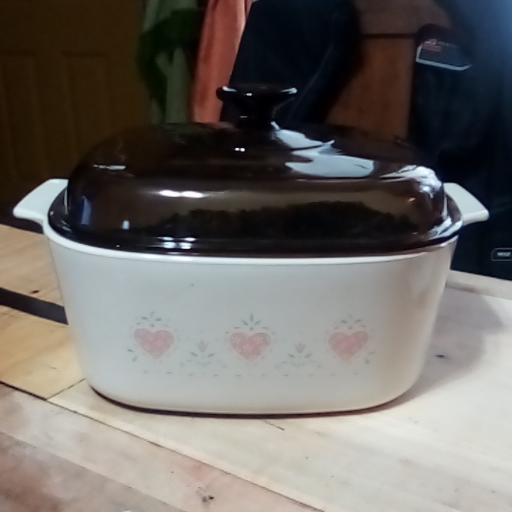 Forever Yours Corning ware casserole dish 5 liter / dutch oven